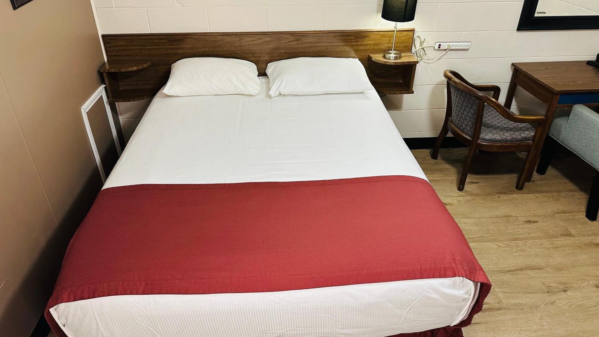 Travellers Motel Cranbrook Eksteriør billede