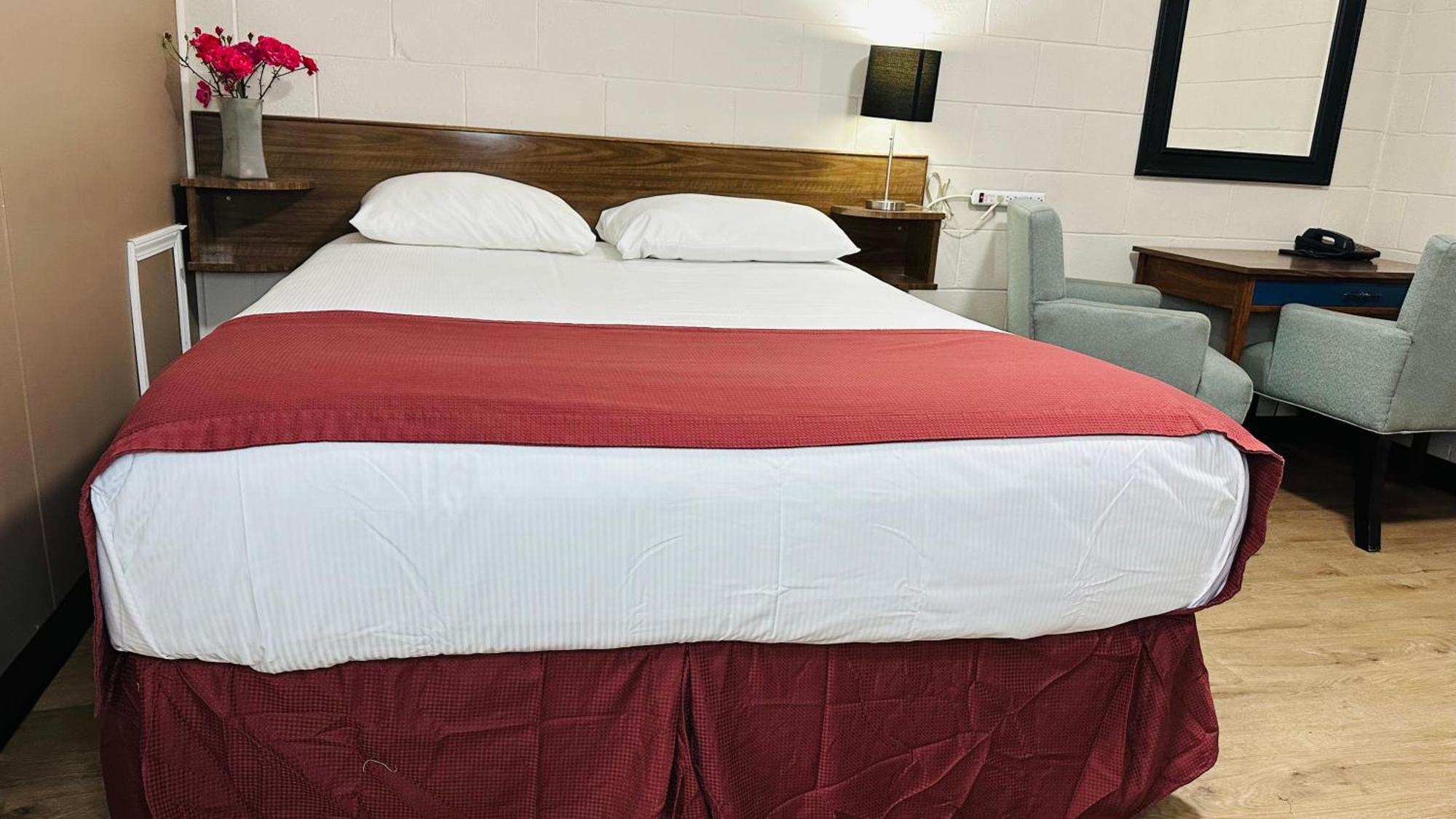 Travellers Motel Cranbrook Eksteriør billede